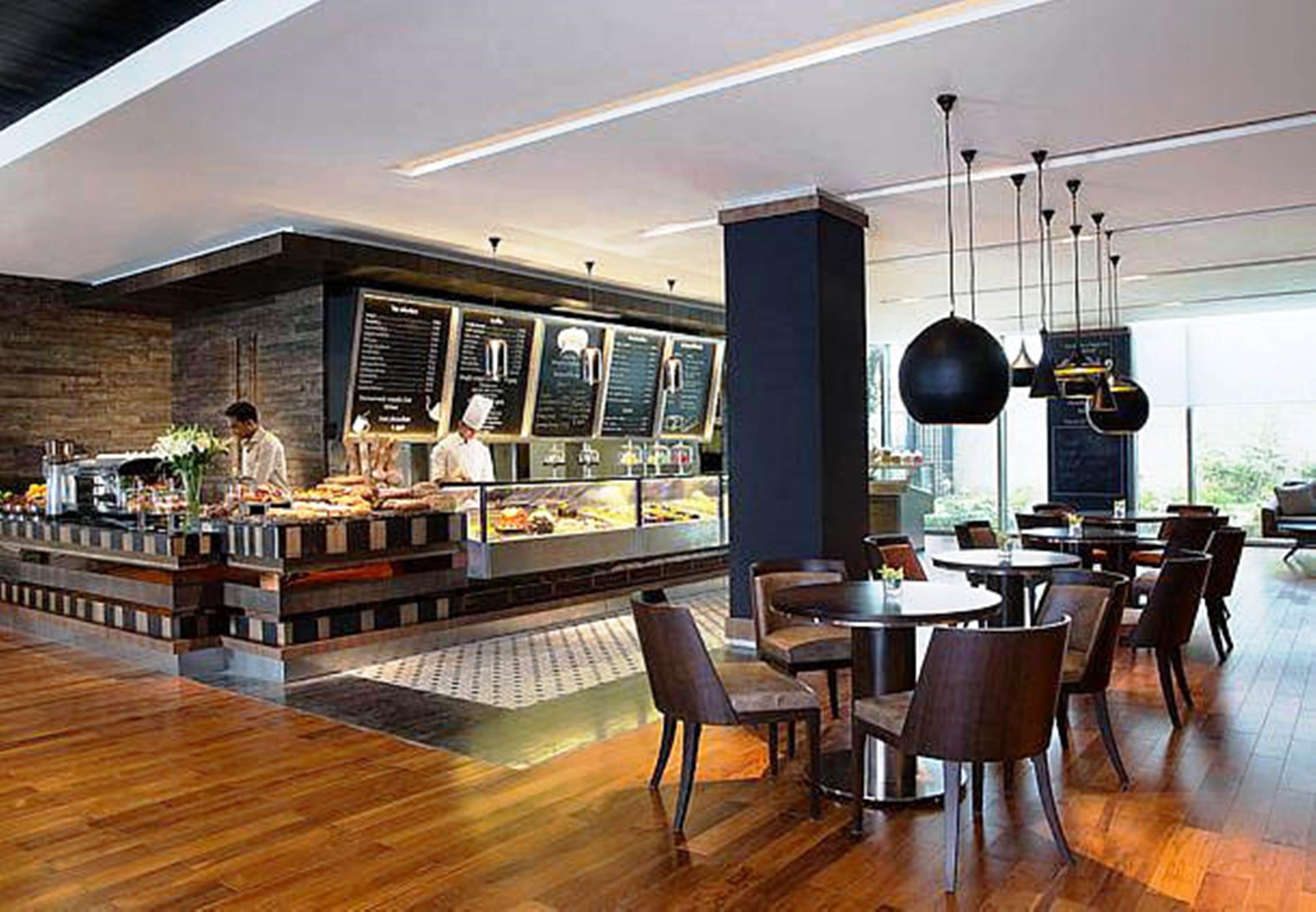 Jw Marriott Hotel New Delhi Aerocity Εξωτερικό φωτογραφία The Coffee Bean & Tea Leaf in Kuala Lumpur, Malaysia