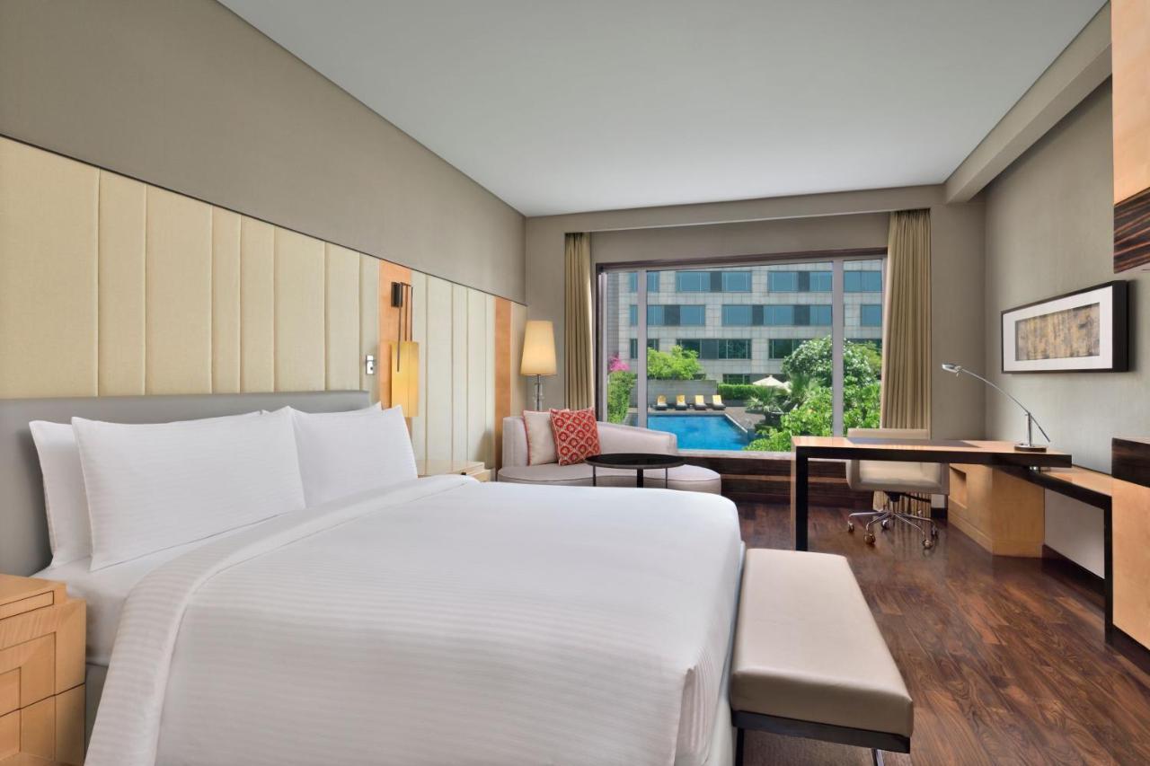 Jw Marriott Hotel New Delhi Aerocity Εξωτερικό φωτογραφία Deluxe Pool View Room