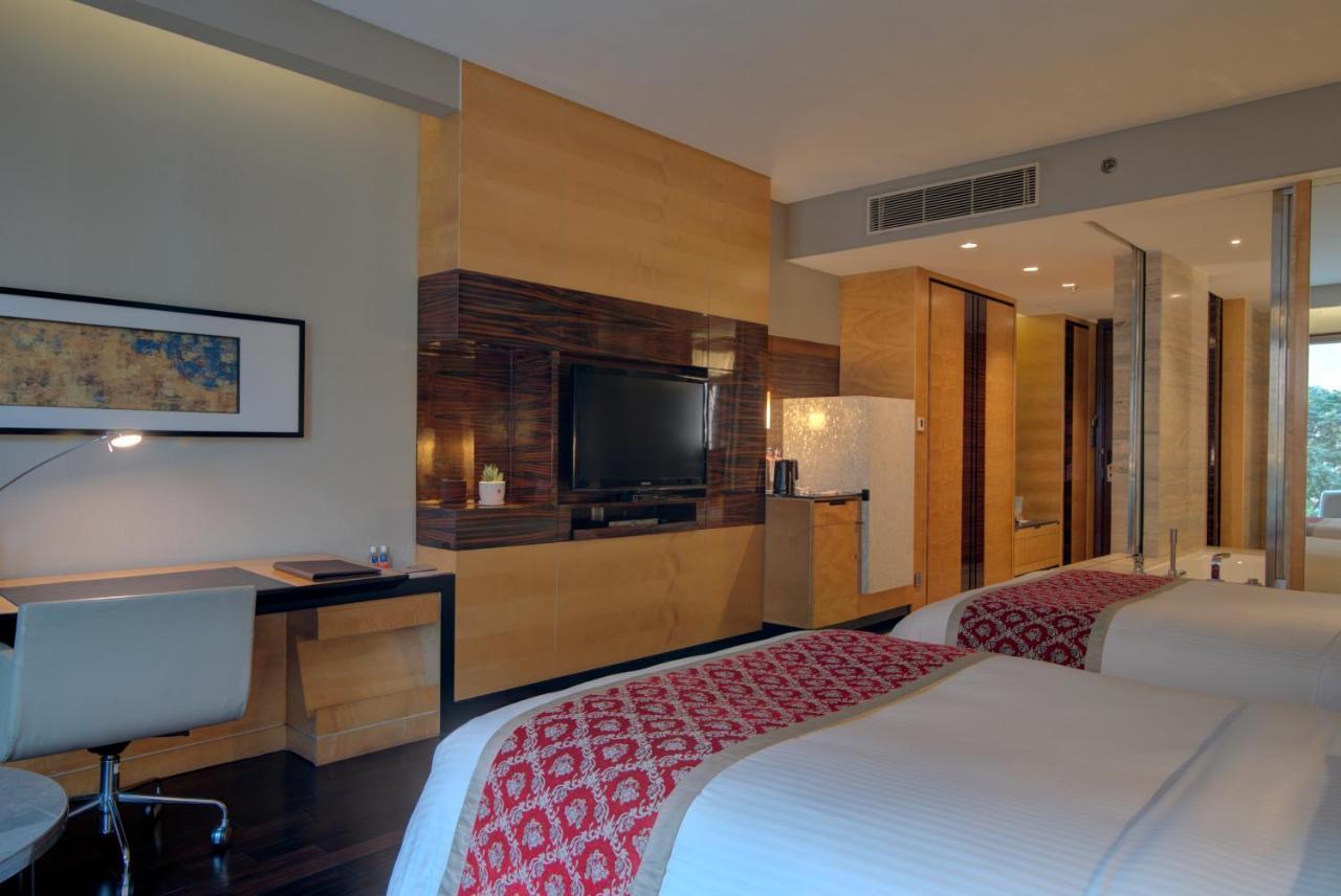 Jw Marriott Hotel New Delhi Aerocity Εξωτερικό φωτογραφία A room at the Taj Bengal