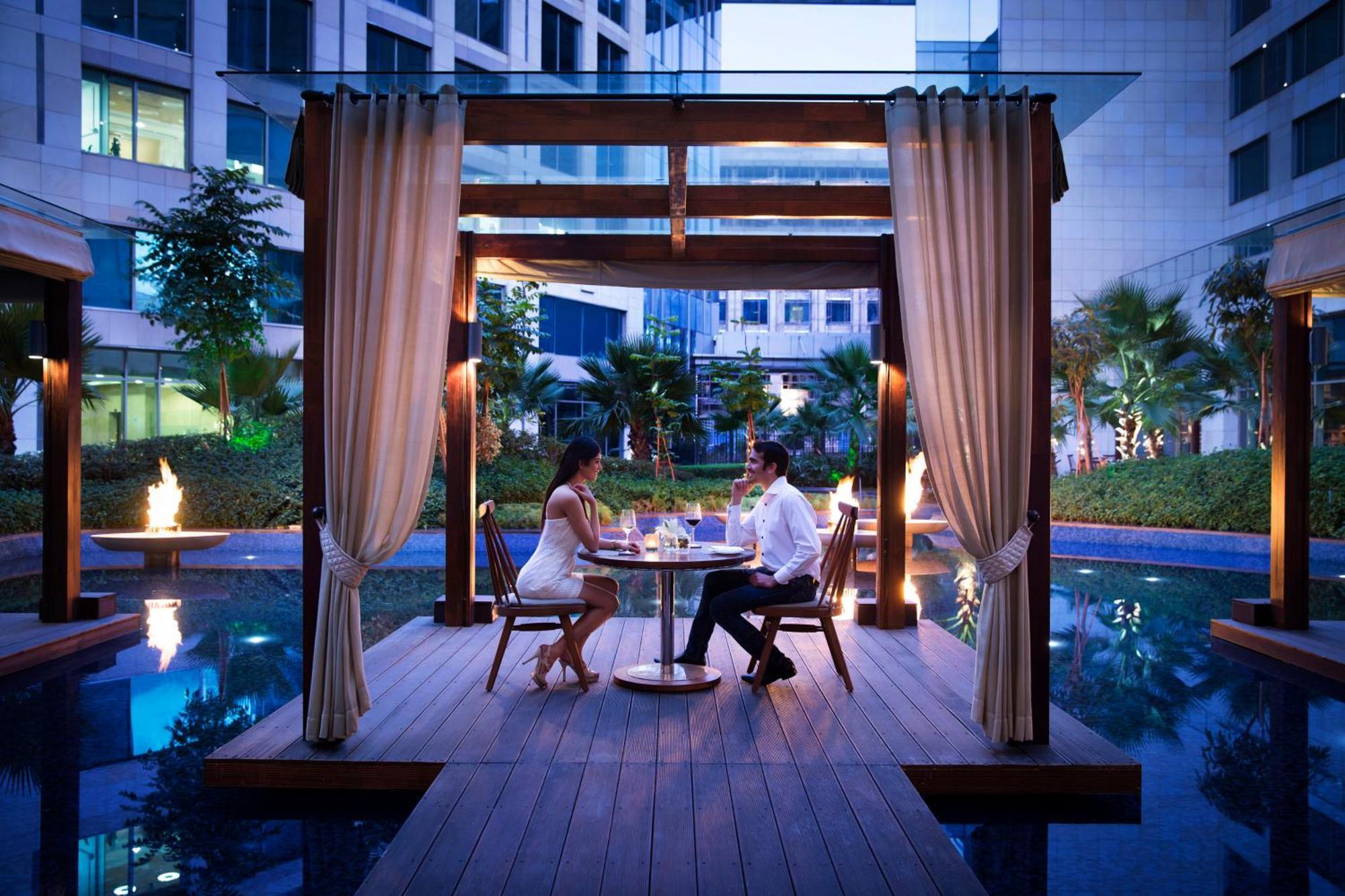 Jw Marriott Hotel New Delhi Aerocity Εξωτερικό φωτογραφία The Cove