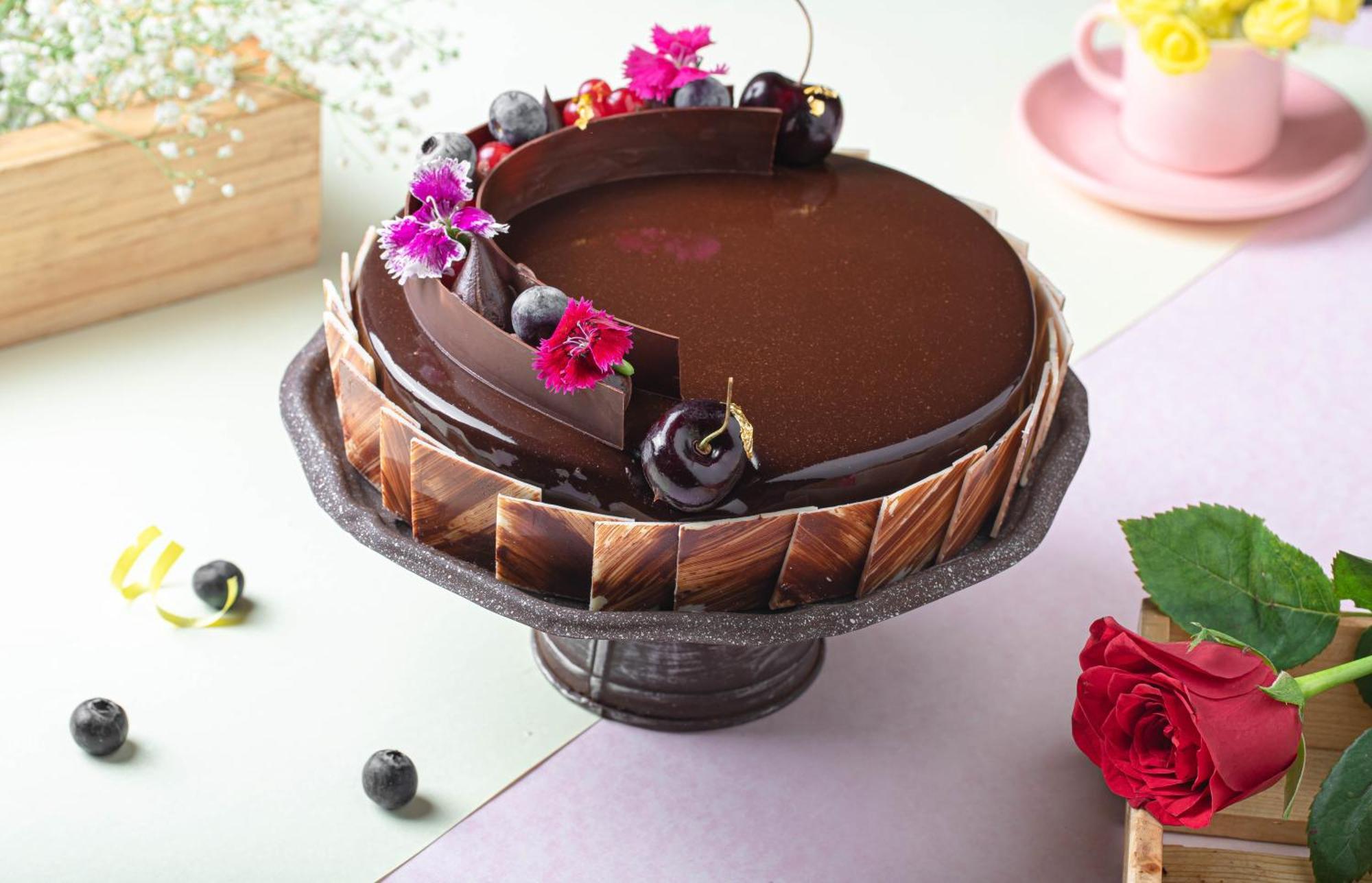 Jw Marriott Hotel New Delhi Aerocity Εξωτερικό φωτογραφία A chocolate cake